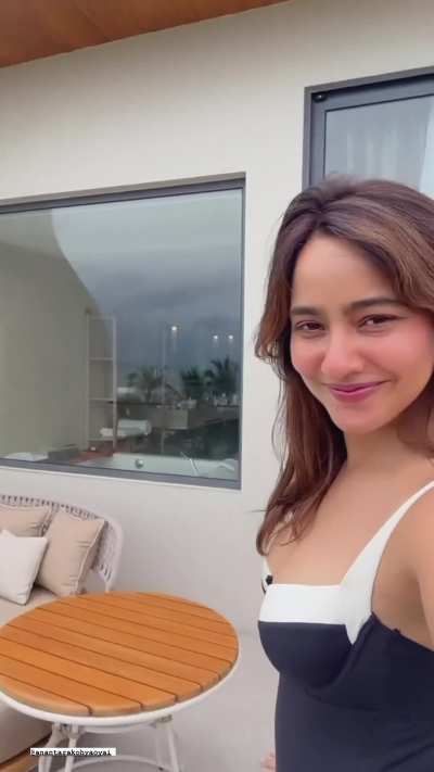 Neha Sharma 