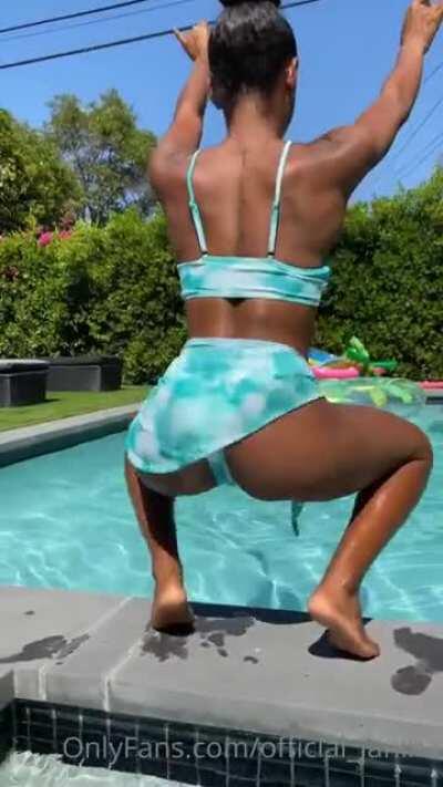 Poolside Booty Vid | OnlyFans