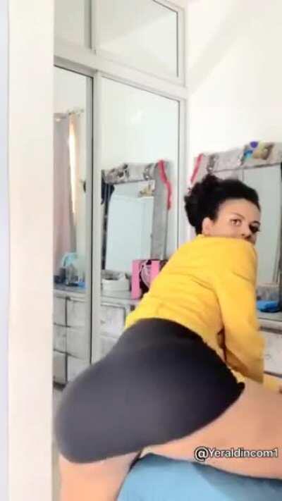 domincan mami twerking phatty