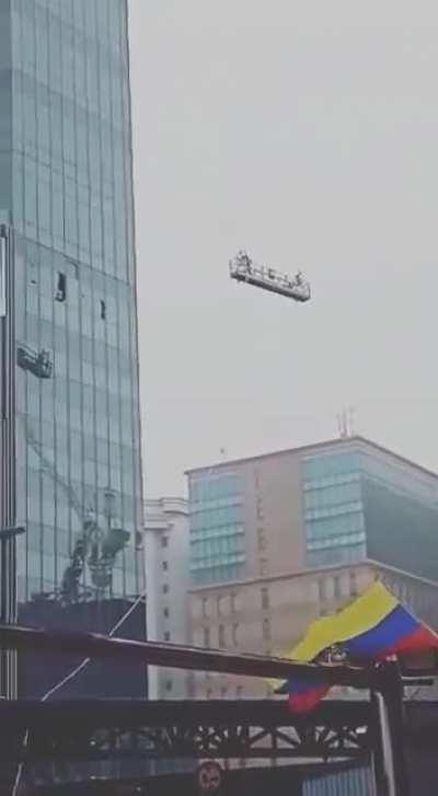 WCGW washing windows in a windstorm