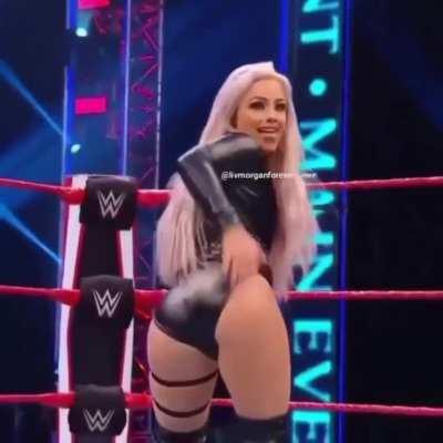 Liv Morgan 🍑🍑