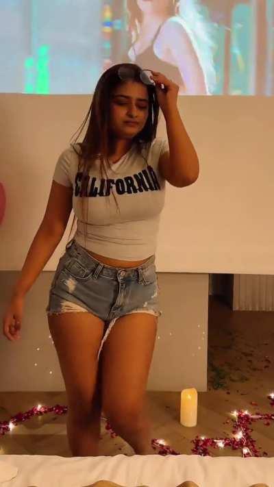 Suhana Khan thick 