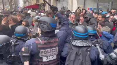 [TW: police brutality] French president Macron unleashed violence against pension reform protesters