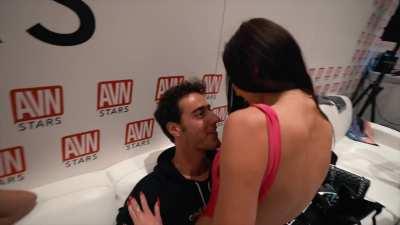 Fans Getting Lucky At AVN Sexpo