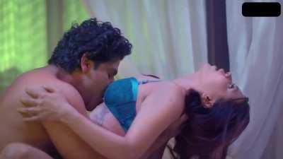 Pooja Poddar HOT Boobs Kissing Sex Scene In Dream Girl Ep 04 -02 Ullu