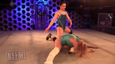 Thunder Rosa dominates Penelope Ford