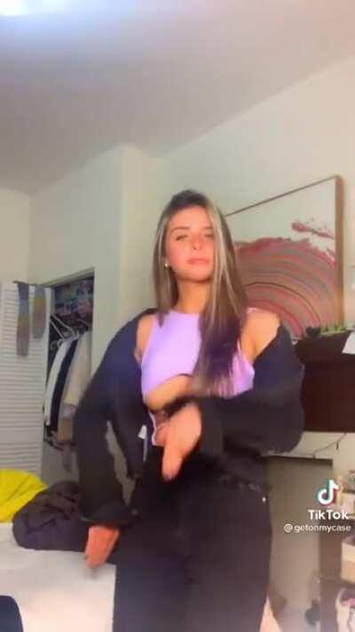 🔥 Barely covered : TikTokUnderboob [REDD.TUBE]