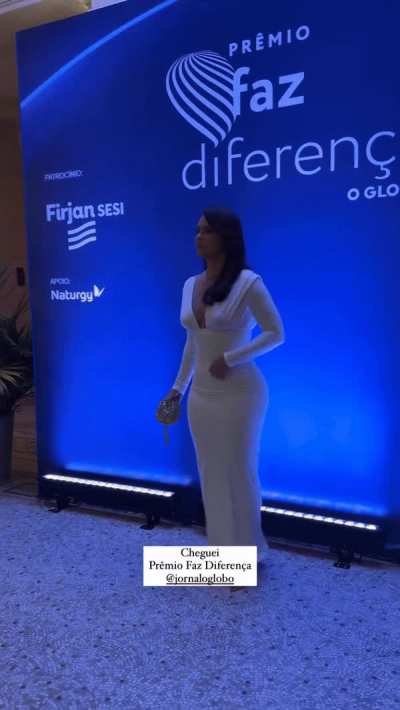 Brazilian actress Paolla Oliveira arriving at an awards event