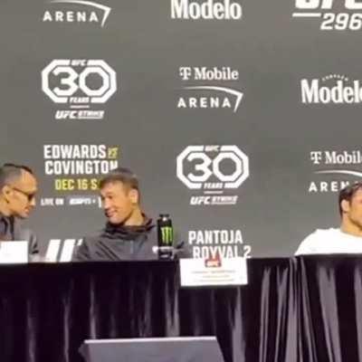 Wholesome moment between Tony and Shavkat at the presser.