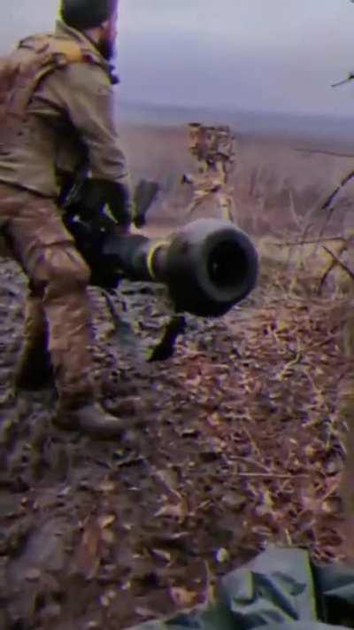 Ukrainian soldier reportedly destroyed a Russian vehicle using a FGM-148 Javelin mounted on a Kornet tripod