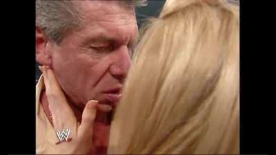 Vince & Sable kiss vs Vince & Trish Stratus kiss