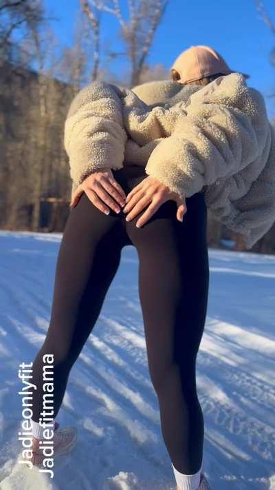 Another outdoor tiktok slut