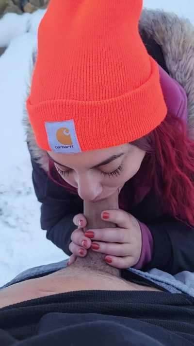 Quick blowjob outdoors