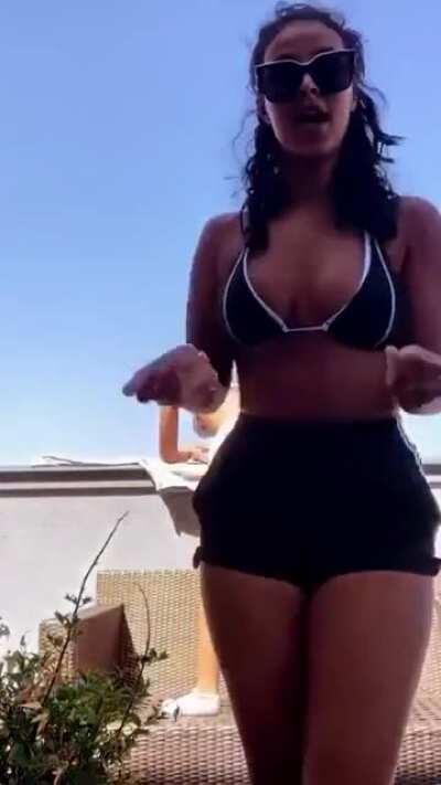 Jiggle