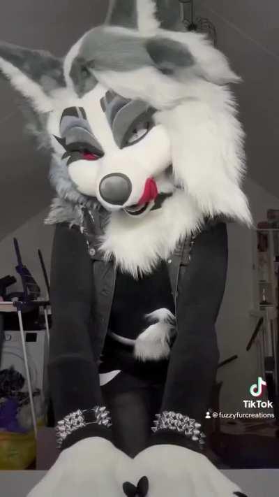 Losercity Fursuiting