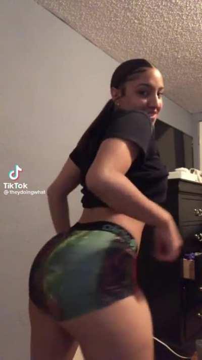 twerkingvideo - Video #7950