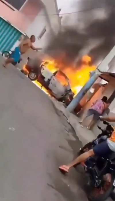 A gang set a car in fire, and let it roll down a hill after they used it for a crime.