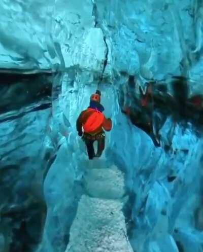 🔥 Journey through an ice cave 🔥