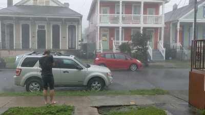 Eyewall of hurricane Zeta closing in on us in New Orleans.