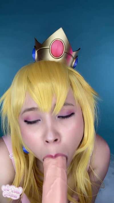 Princess Peach sucks and fucks