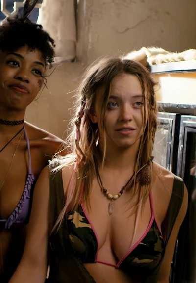 Sydney Sweeney (Dead Ant - 2017)