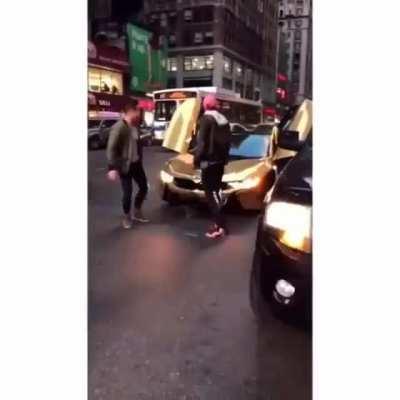 WCGW blocking NYC traffic for a photo shoot?