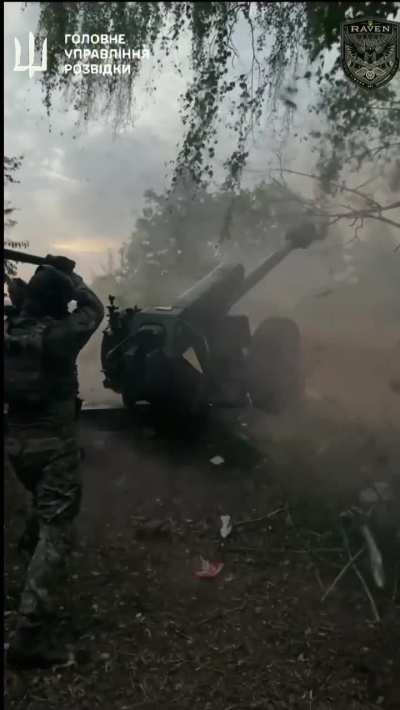 A short video clip shows soldier of the Artillery division 