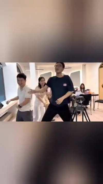 CEO joins his employees in making Tik Tok dancing videos