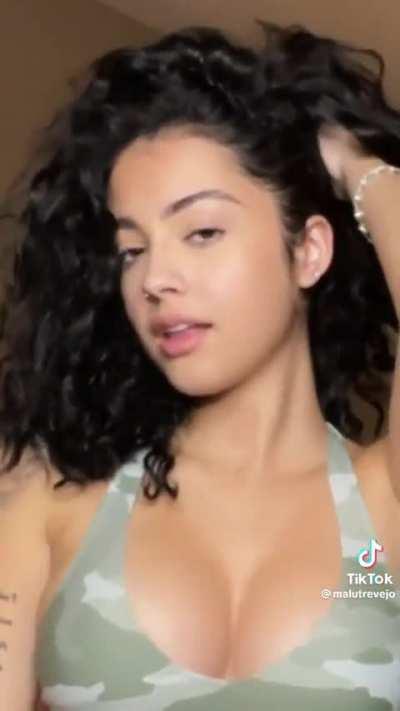 Sexy close up of Malu