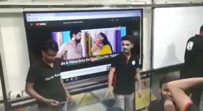 Kya Matlab teacher sex education nahi de sakta