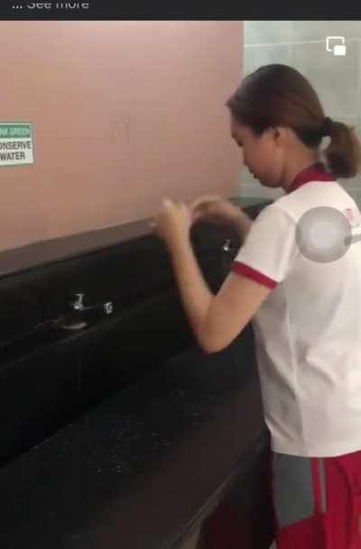 A quick way of drying your hands