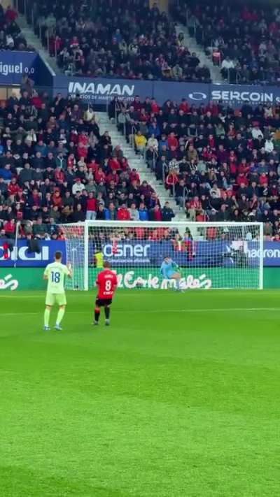 Pau Victor's goal filmed from the stands. 