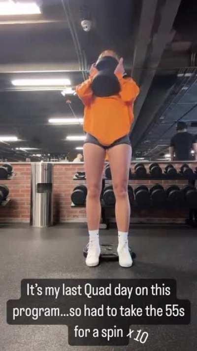 Danielle Moinet training legs