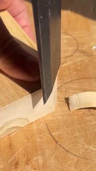 Using a Japanese Chisel on wood