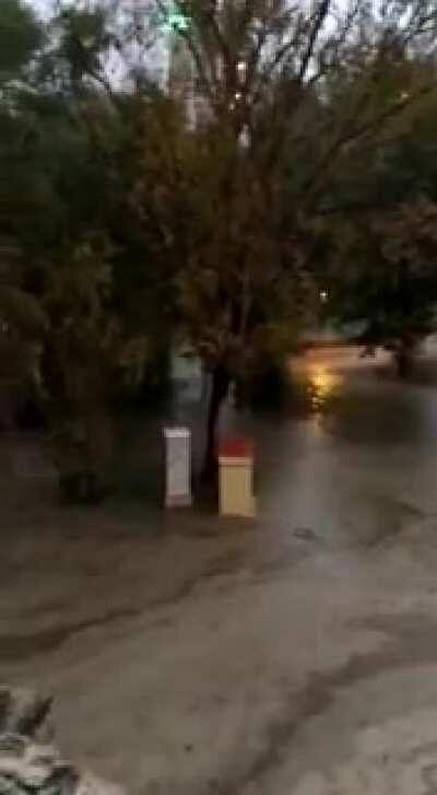 El parque del Turia (Valencia) qué antiguamente era rio, se convirtió en un río una vez más por las tormentas