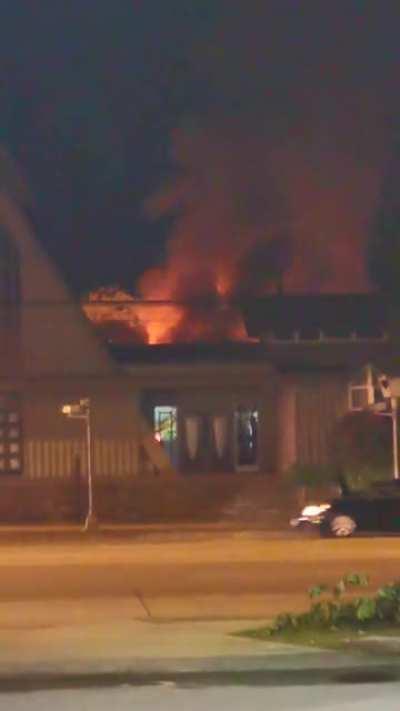 Saturday night, a intense fire 🔥 in 49th and Oak in Vancouver