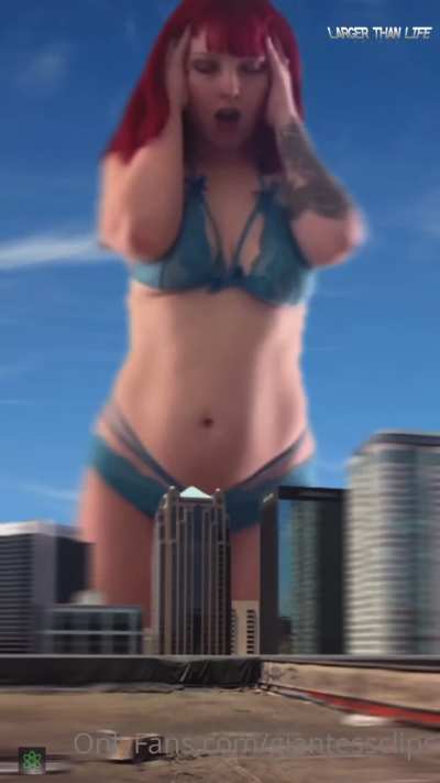 Sexxy Princess loves giantess growth! 🤯