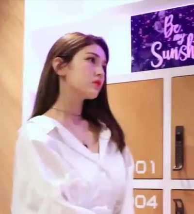 Brunette Somi 😮‍💨