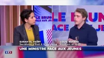 Une ministre face aux jeunes