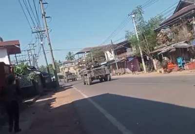 Rare Footage of Myanmar/Burmese Junta Army Rear Guard Clearing After Assault Column in Kawkareik, Karen State Against Anti-Junta Forces. (December 12th)