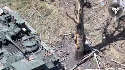 3 Russians crawl under disabled Bradley and are picked off by FPV drones, followed by 2 more Russians who come and meet the same fate under the Bradley