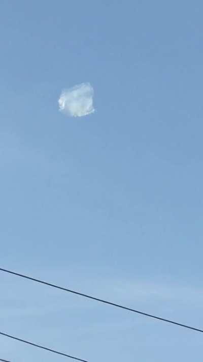 A weird cloud in Philadelphia above 7th and Tioga streets.