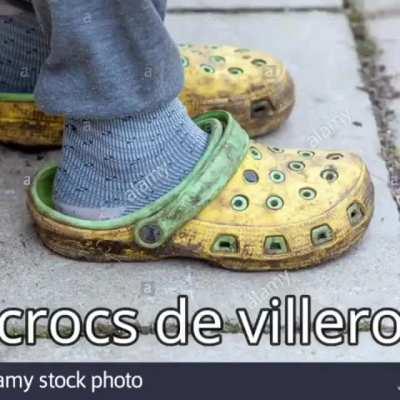 crocs😳