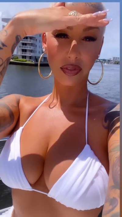 Big Tits Amber Rose #2