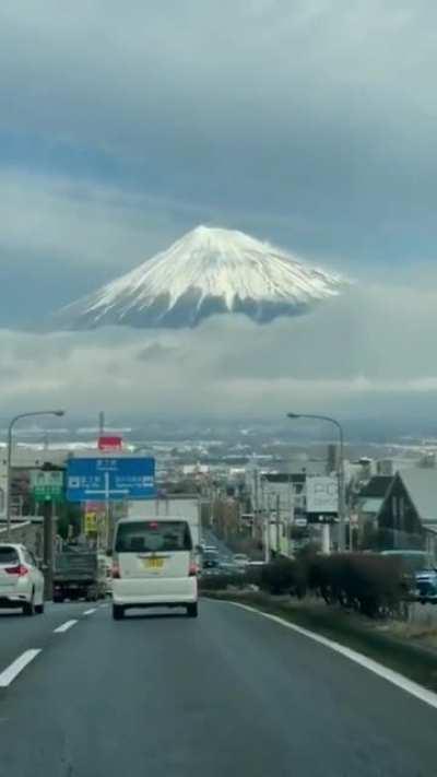 Spectacular view of Mount Fuji (Japan)