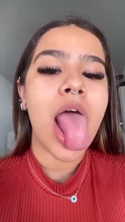 Latina Teen Long Tongue Fetish