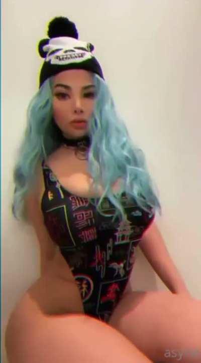 blue wig full vid