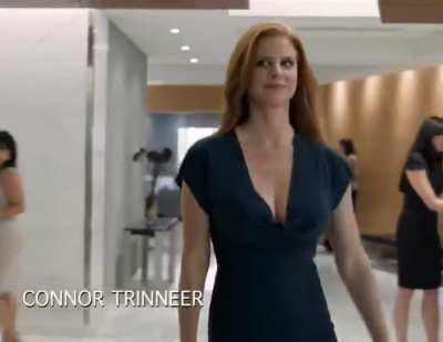 Sarah Rafferty makes me want to watch suits again