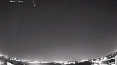 An interesting timelapse by a Jordanian photographer who was accidentally capturing the sky when the Iranian ballistic missiles passed by - 2024-10-01