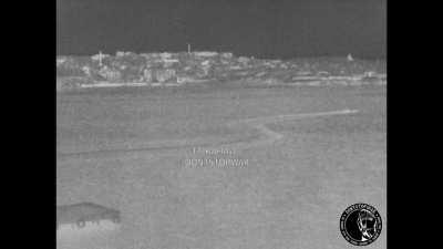 Thermal footage of Ukrainian naval drones attack on Sevastopol Bay yesterday [music from source]